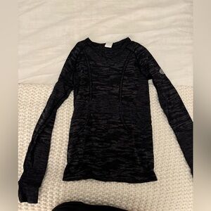 TKEQ athletic long sleeve